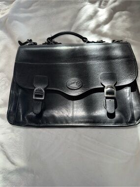 Santa Fe laptop flap briefcase is crafted from full-grain leather